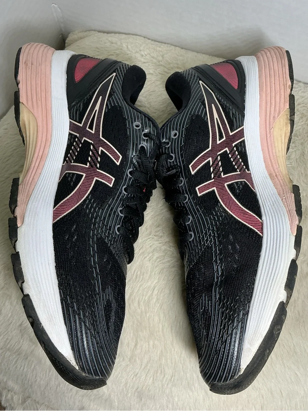 ASICS GEL-Nimbus 21 Women’s Running Shoes  Size 9 Black/Laser Pink  1012A156 EUC
